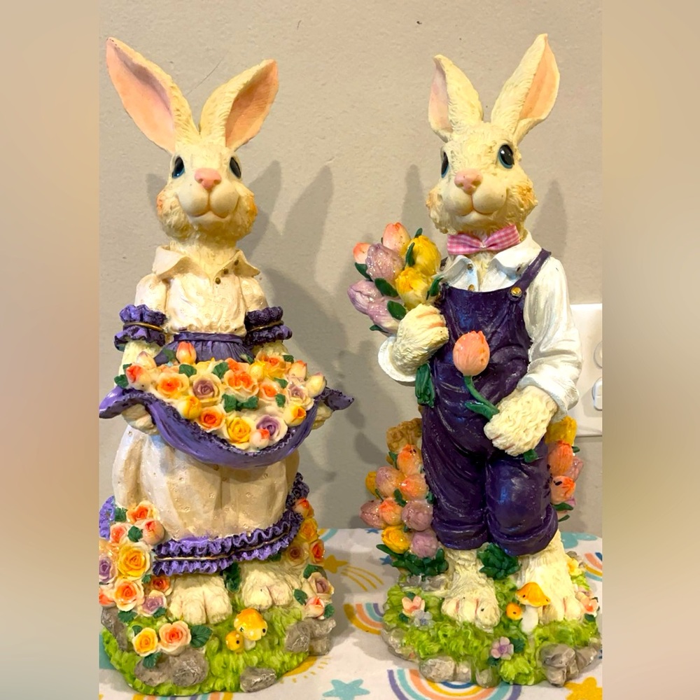 Vintage Bunny Couple decor